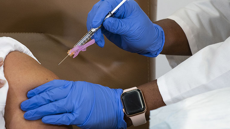 Έως τις 26 Δεκεμβρίου αναμένεται ότι θα έχει εγκριθεί το εμβόλιο κατά του κορωνοϊού στη Γαλλία